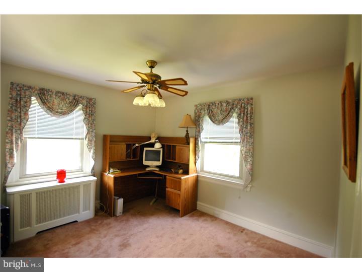 121 Broadview Road Springfield, PA 19064 - Photo 10 of 13 Bedroom 3