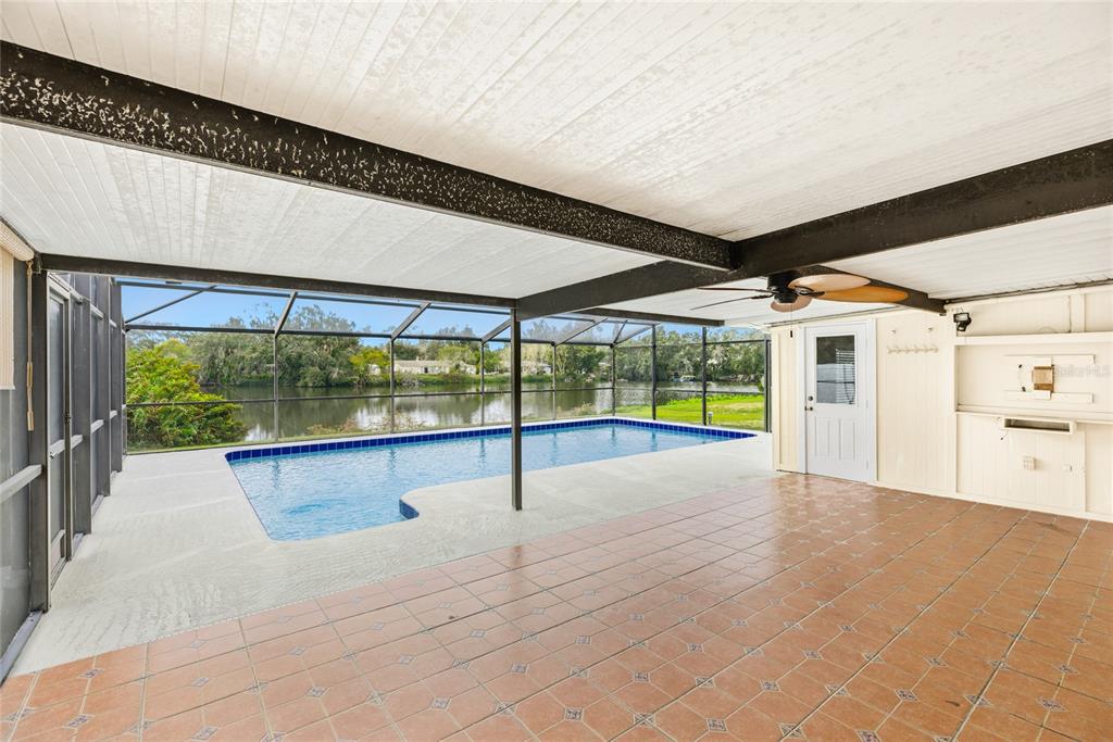 3452 Desoto Road Sarasota, FL 34235 - Photo 29 of 42 a view of an empty room with a balcony
