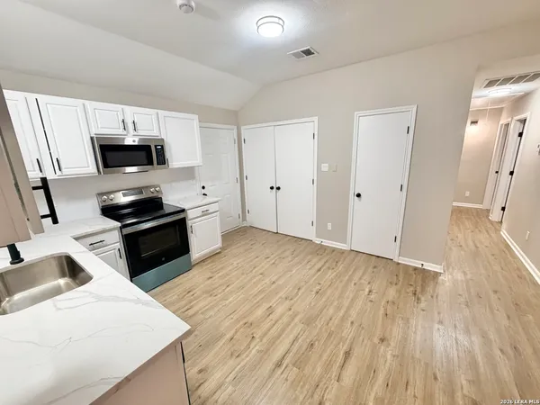 $1,550 | 2307 McKinley Avenue, San Antonio, TX 78210