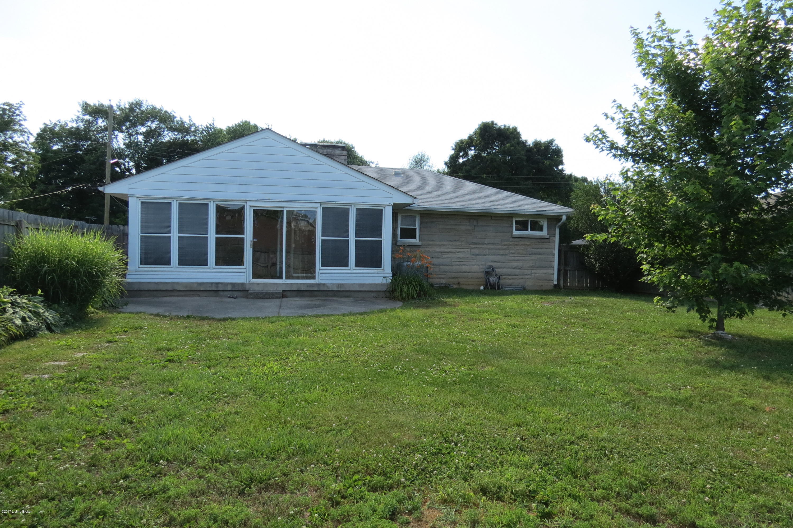 3321 Janell Road Louisville, KY 40216 - Photo 16 of 19 IMG_0016
