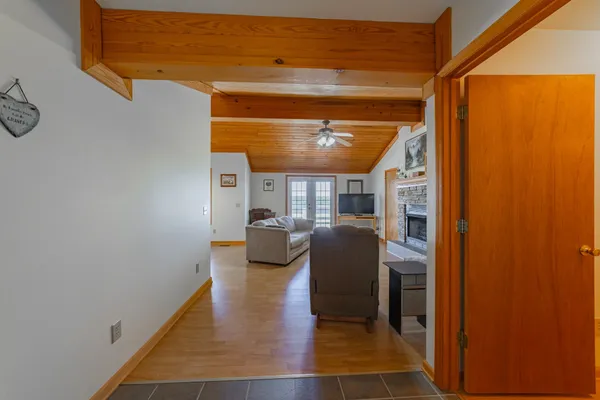 $448,400 | 1927 Laurel Lake Drive, Monteagle, TN 37356