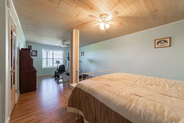 $448,400 | 1927 Laurel Lake Drive, Monteagle, TN 37356