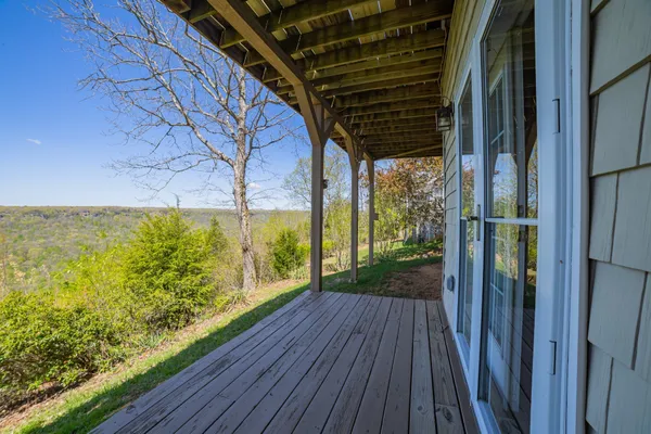 $448,400 | 1927 Laurel Lake Drive, Monteagle, TN 37356