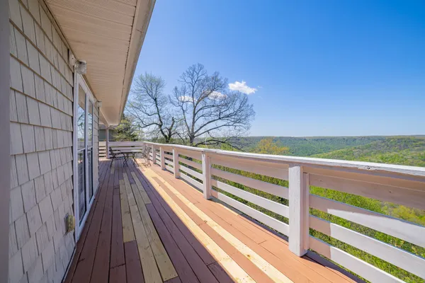 $448,400 | 1927 Laurel Lake Drive, Monteagle, TN 37356
