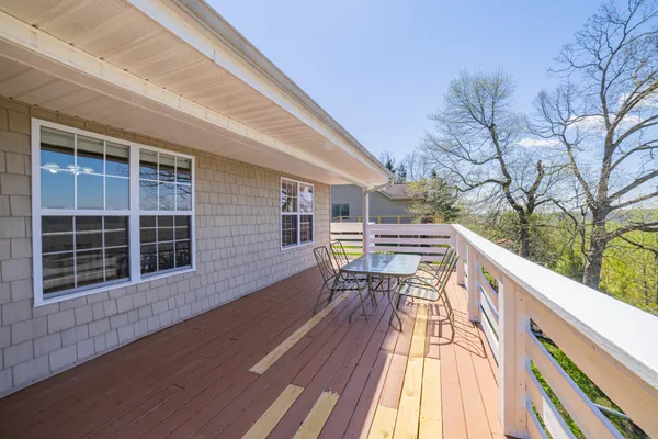 $448,400 | 1927 Laurel Lake Drive, Monteagle, TN 37356