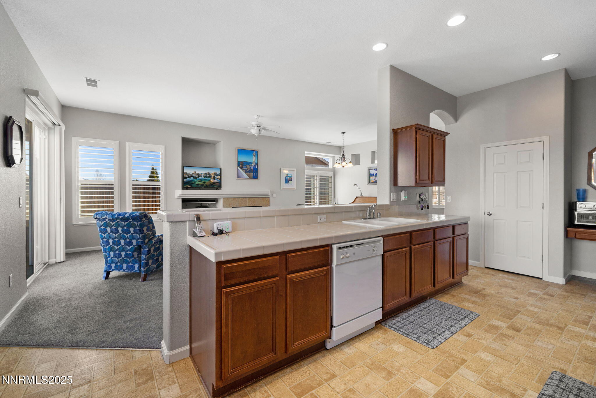 17960 Blake Court Reno, NV 89508 - Photo 19 of 38 19-web-or-mls-17690 Blake Ct-11