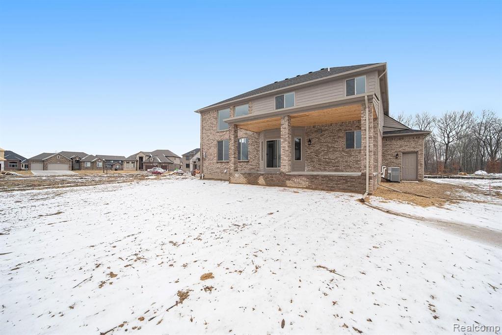 49205 Ridgeview Drive Macomb, MI 48044 - Photo 35 of 38