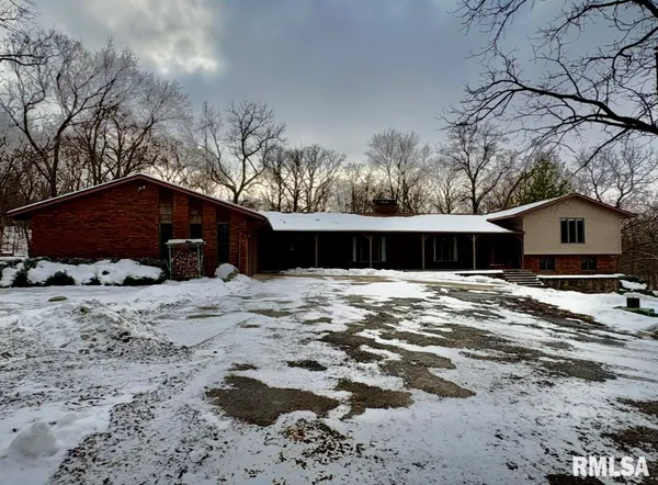 $411,000 | 9445 McNabb Blacktop Road, Hennepin, IL 61327