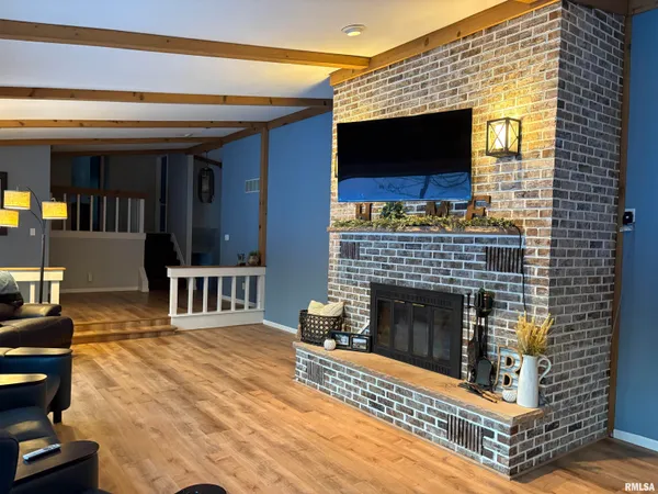 $411,000 | 9445 McNabb Blacktop Road, Hennepin, IL 61327