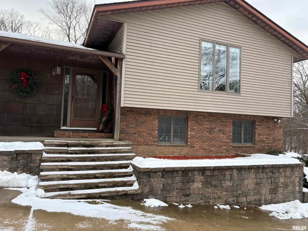 $411,000 | 9445 McNabb Blacktop Road, Hennepin, IL 61327