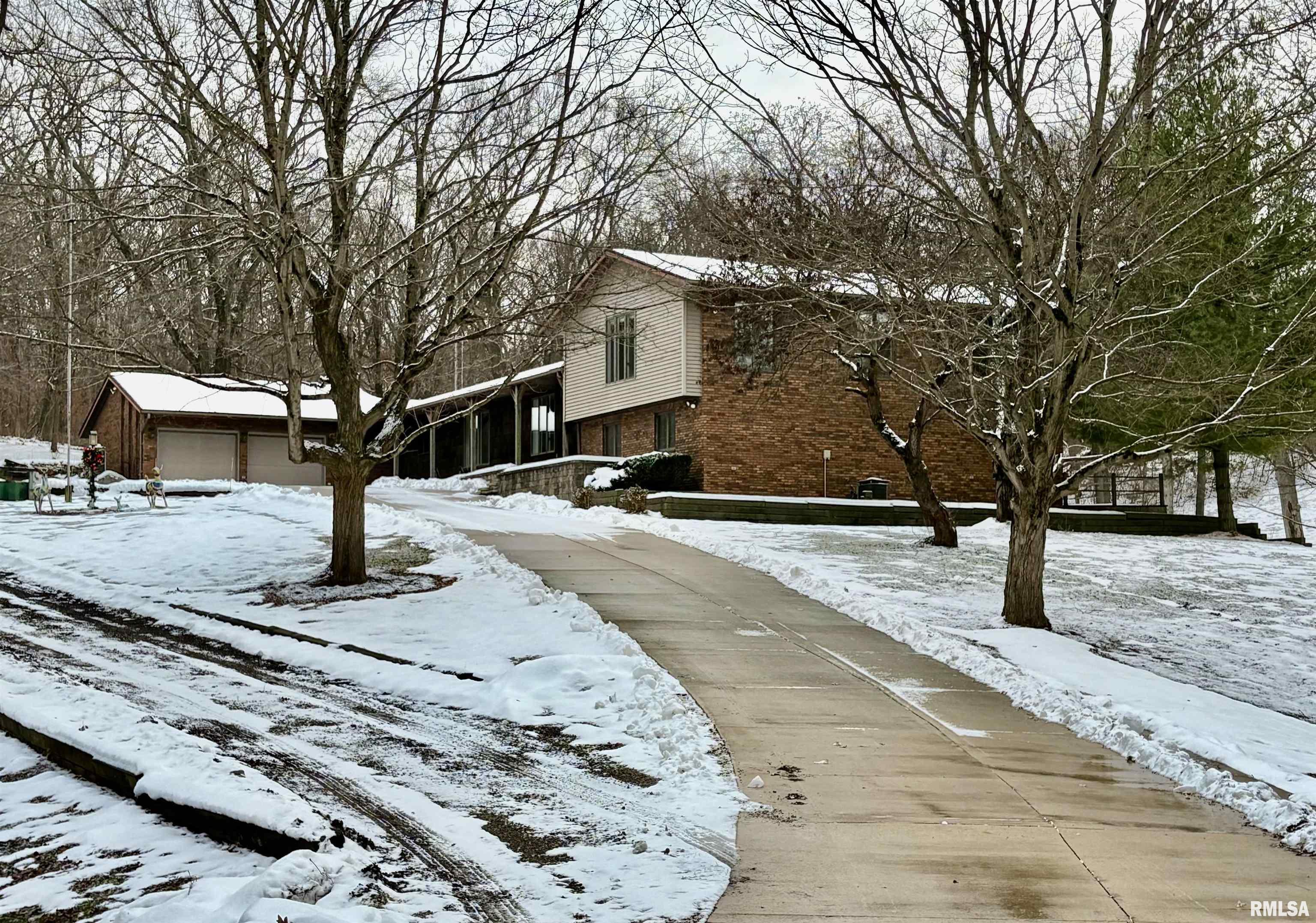 9445 McNabb Blacktop Road Hennepin, IL 61327 - Photo 4 of 61