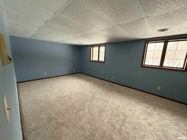 $411,000 | 9445 McNabb Blacktop Road, Hennepin, IL 61327