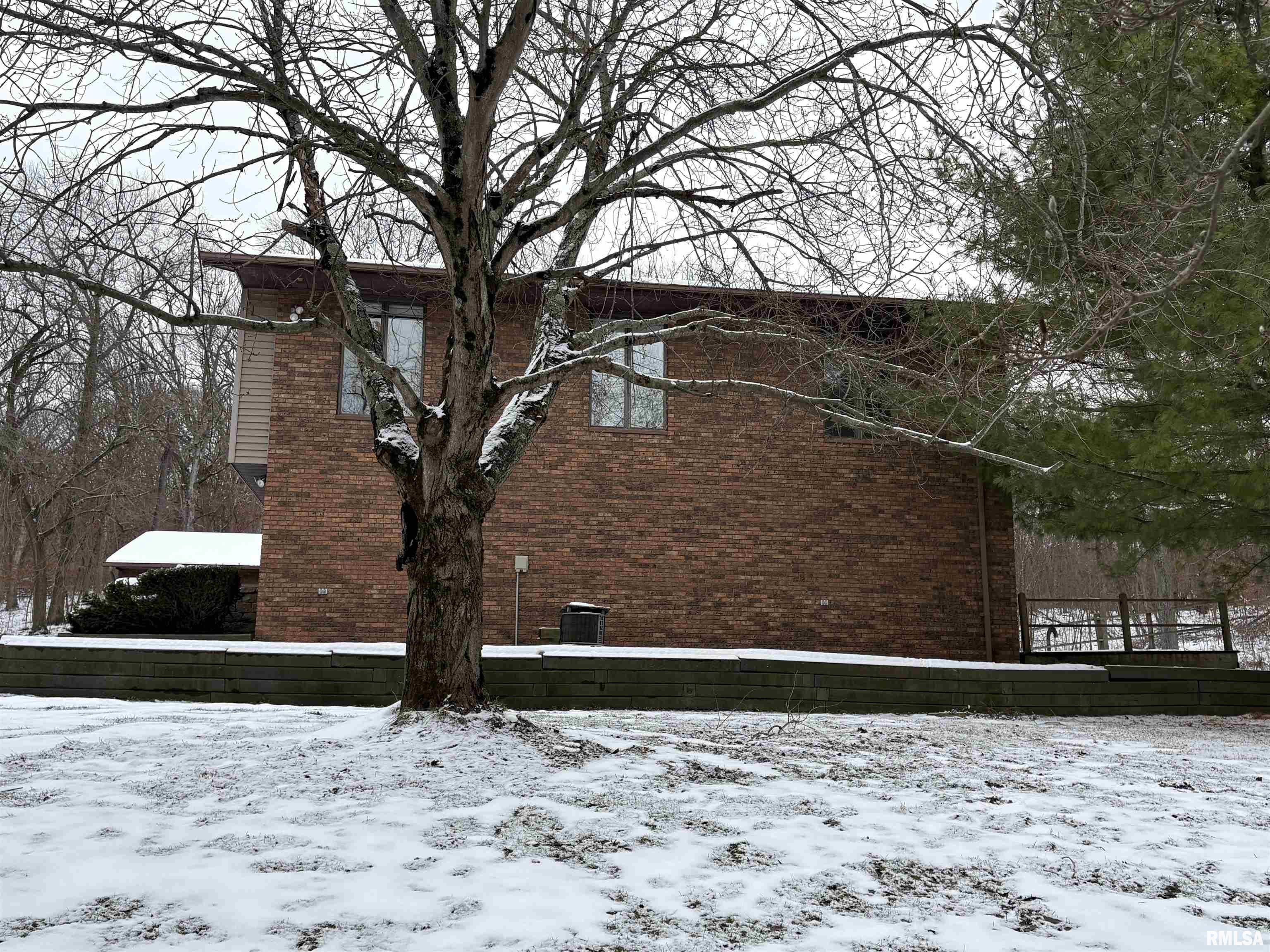 9445 McNabb Blacktop Road Hennepin, IL 61327 - Photo 7 of 61