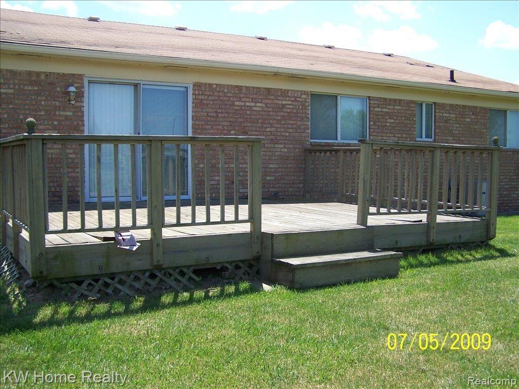 3119 Elmcrest Road Sterling Heights, MI 48310 - Photo 12 of 12 DECK