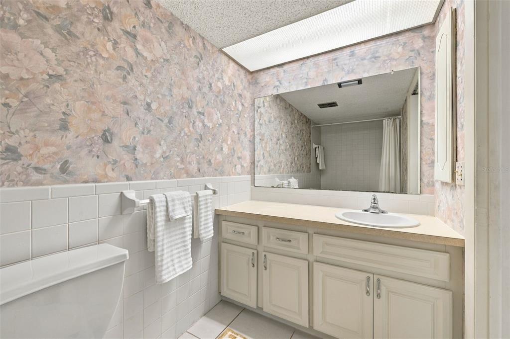 2101 Sunset Point Road, Unit 1502 Clearwater, FL 33765 - Photo 16 of 37 Gallery Image 16