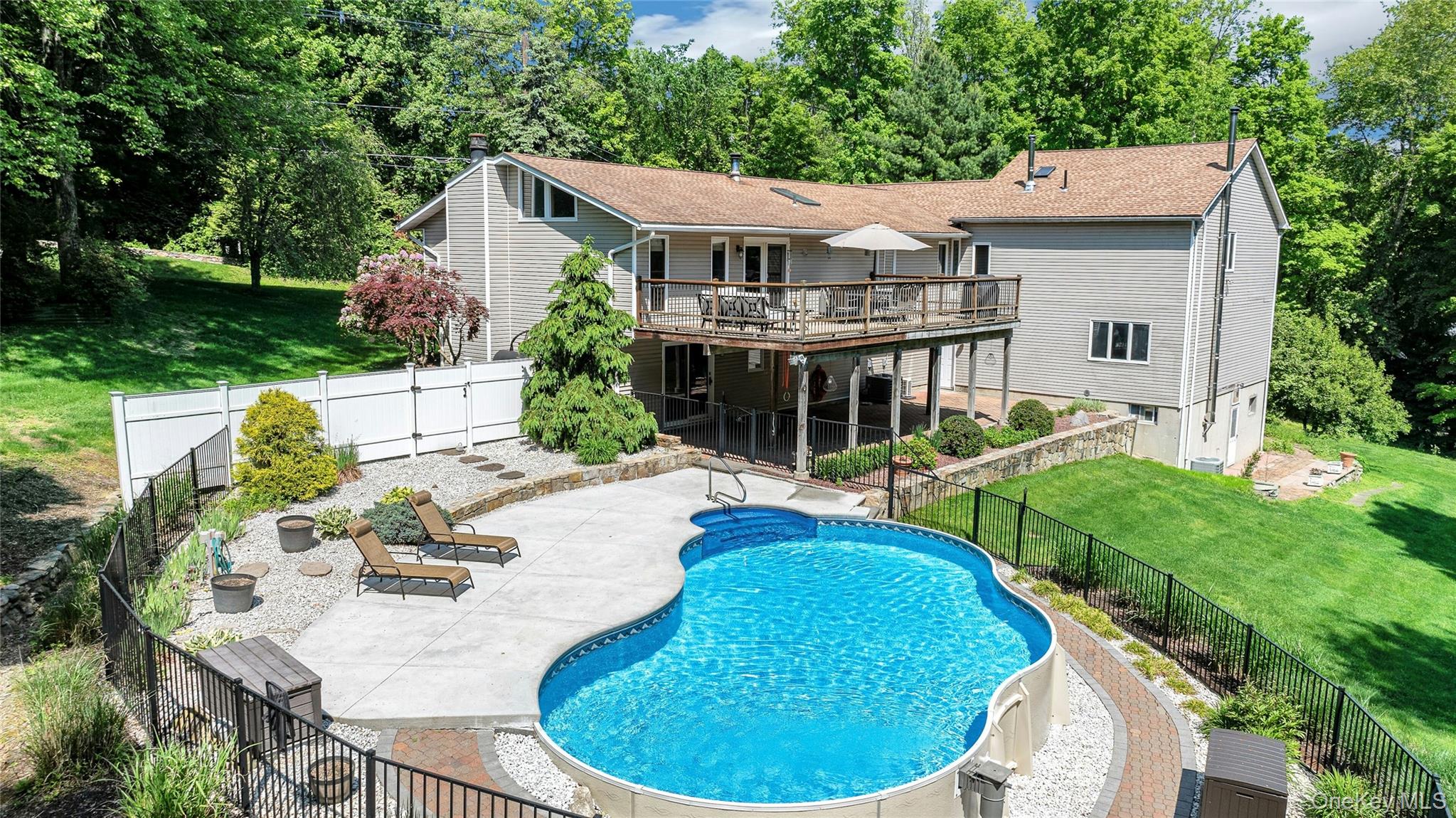 204 Cherry Hill Road Carmel, NY 10512 - Photo 30 of 40