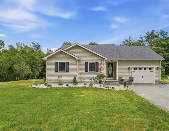 $475,000 | 381 North Liberty Street, Belchertown, MA 01007