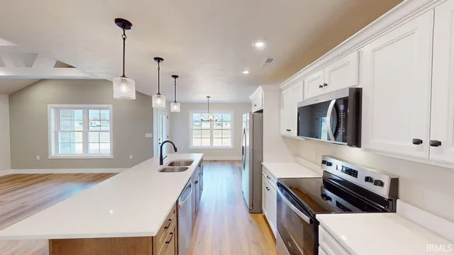 $369,000 | 922 Spruce Drive, Jasper, IN 47546