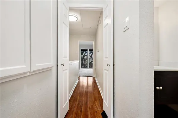 $1,700 | 4535 North O'Connor Road, Unit 1216, Irving, TX 75062