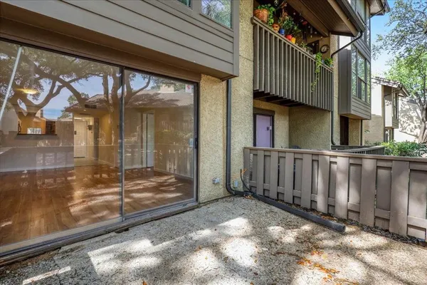 $1,700 | 4535 North O'Connor Road, Unit 1216, Irving, TX 75062