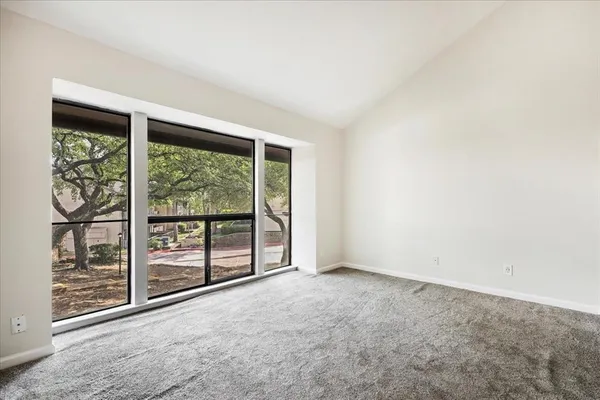 $1,700 | 4535 North O'Connor Road, Unit 1216, Irving, TX 75062