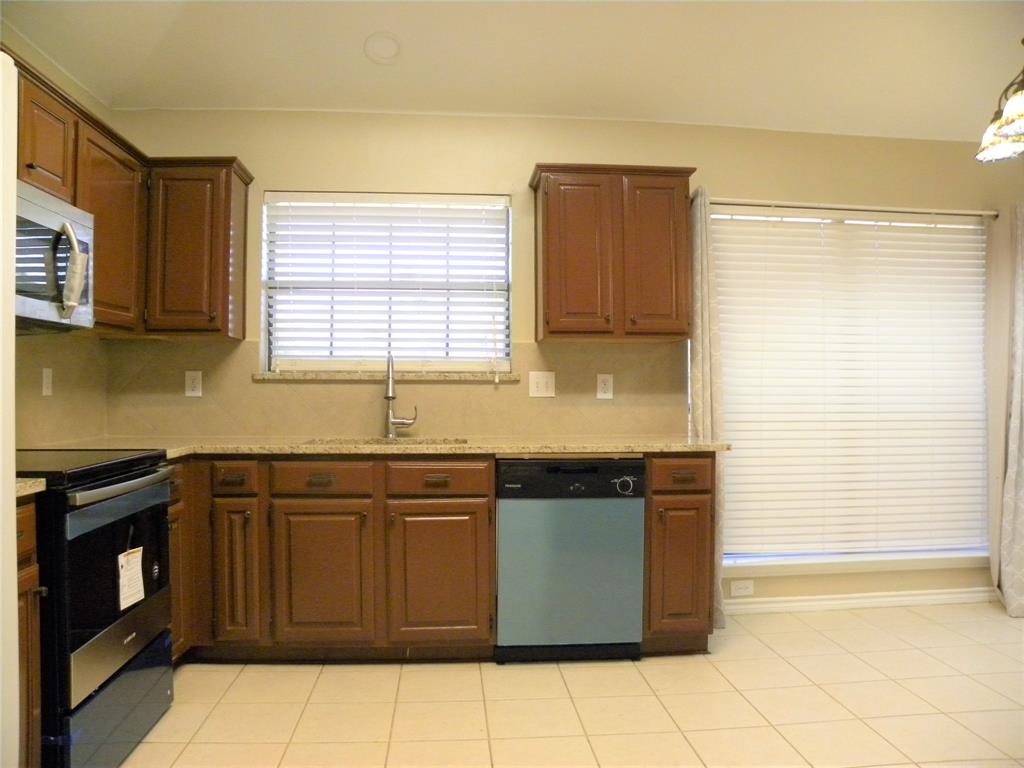 11216 Promenade Road Frisco, TX 75035 - Photo 8 of 35