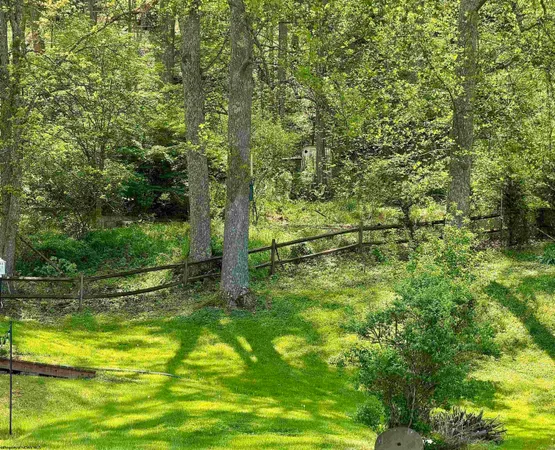 $39,900 | 94-95 Crystal West Union, West Union, WV 26456