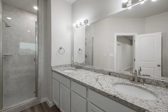 $2,195 | 21402 James Charles, San Antonio, TX 78256