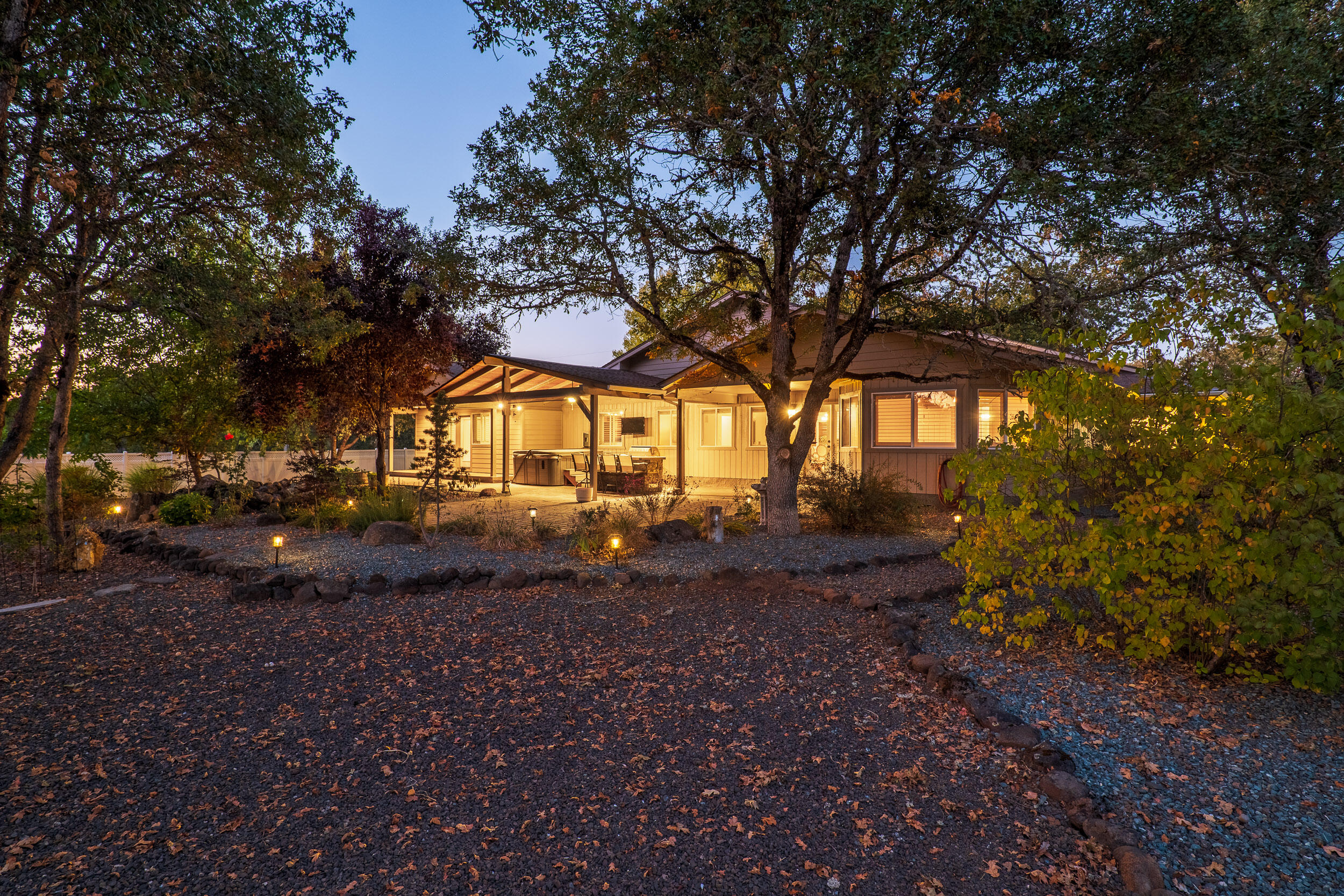 350 South Obenchain Road Eagle Point, OR 97524 - Photo 13 of 64 350SObenchainRd-062
