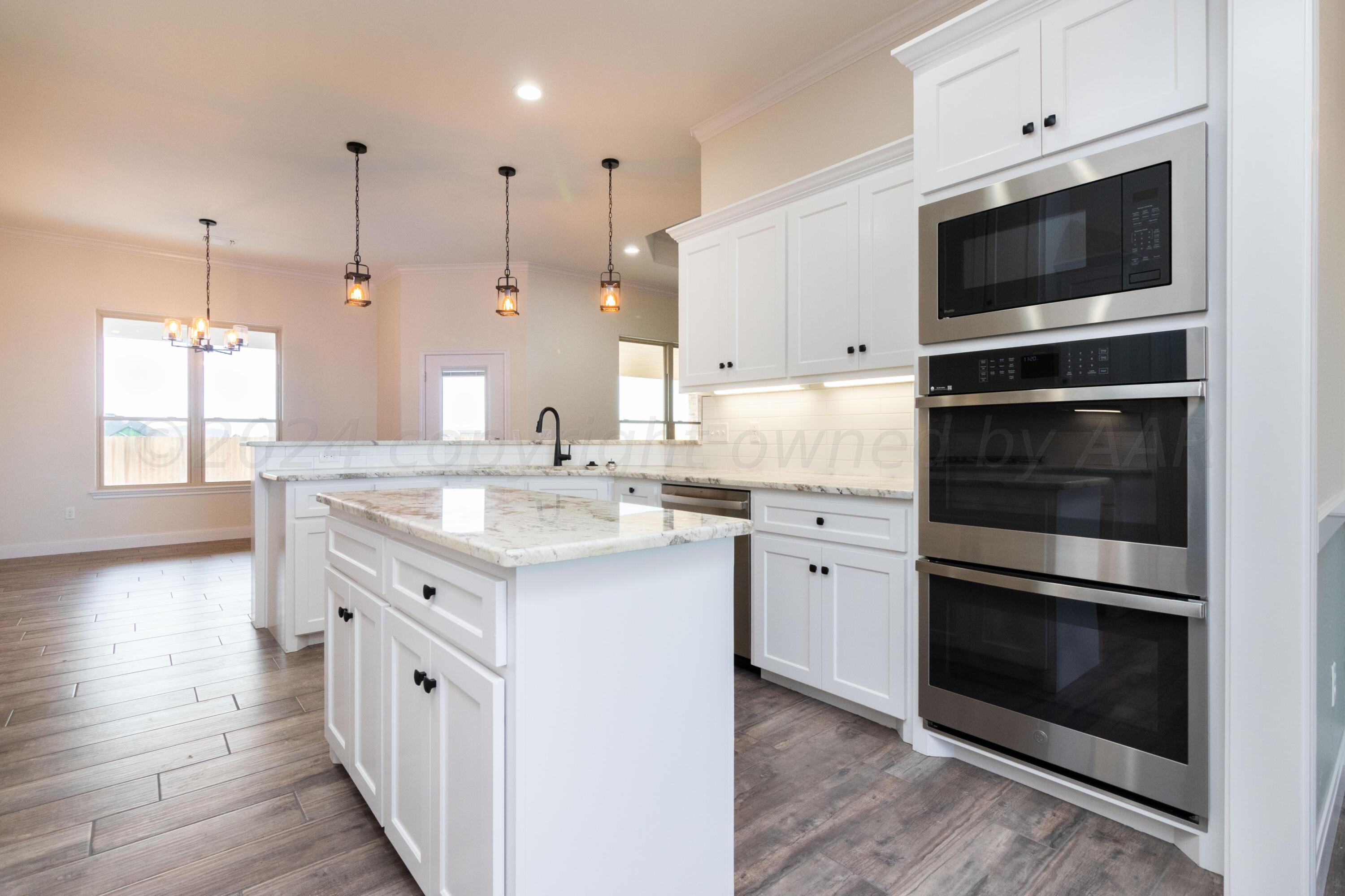 9301 Clinton Glenn Road Amarillo, TX 79119 - Photo 12 of 47 Kitchen