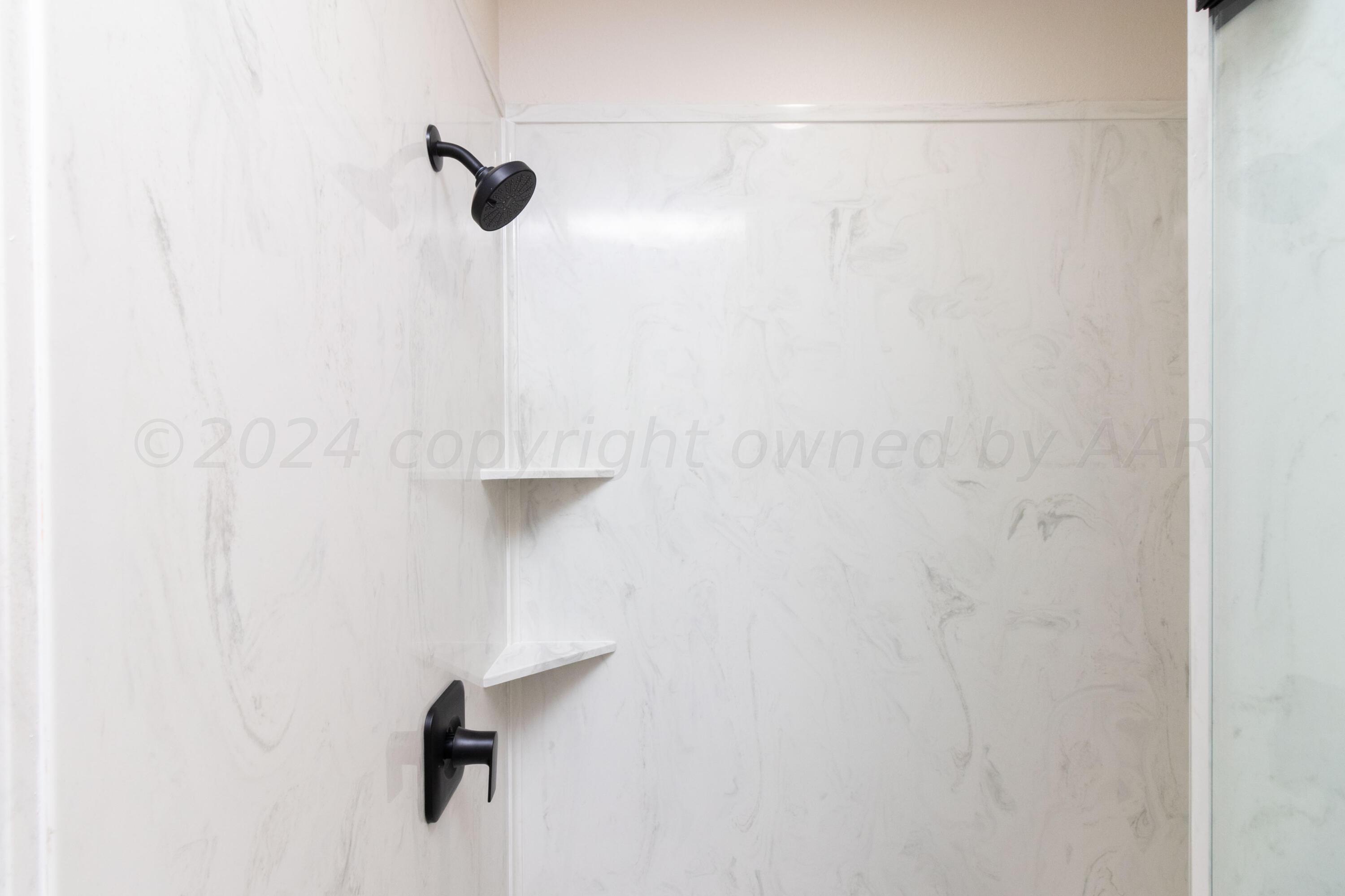 9301 Clinton Glenn Road Amarillo, TX 79119 - Photo 26 of 47 Primary Shower