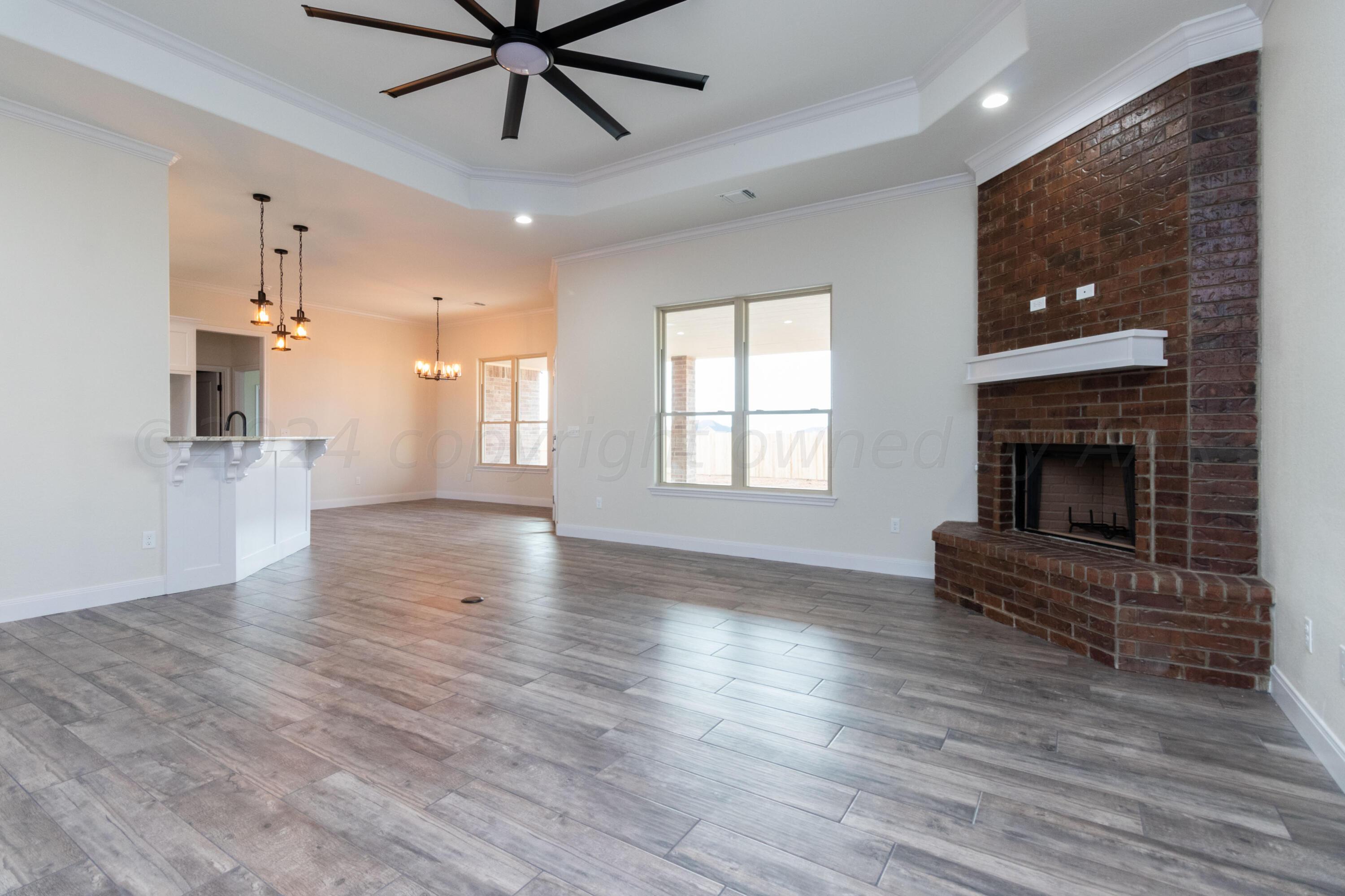 9301 Clinton Glenn Road Amarillo, TX 79119 - Photo 8 of 47 Living Room