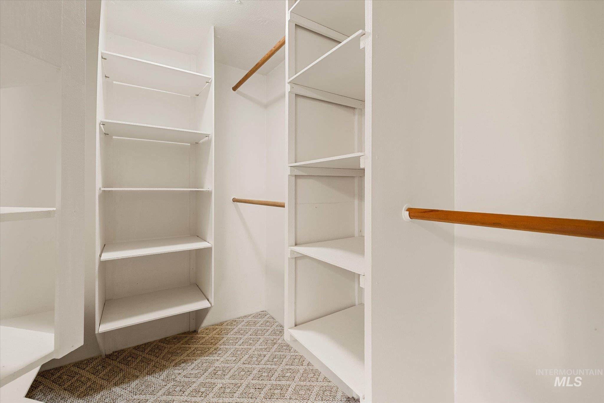 9820 Highway 44 Middleton, ID 83644 - Photo 38 of 50 View of walk in closet