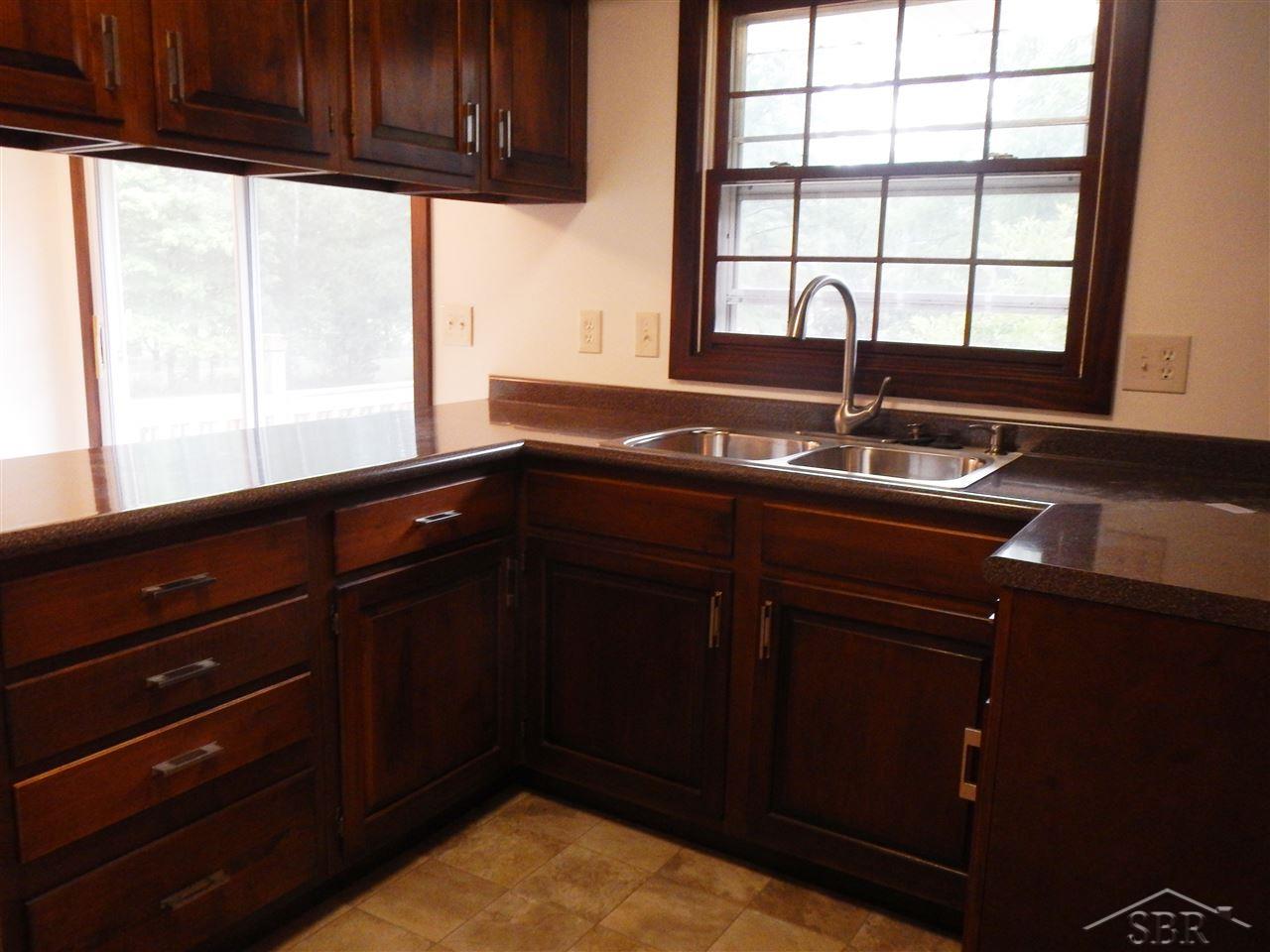 2143 South Graham Road Saginaw, MI 48609 - Photo 7 of 31 Kitchen