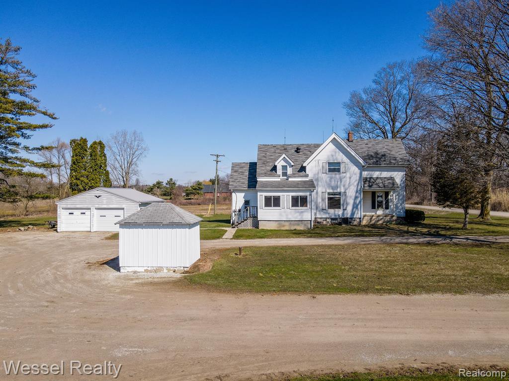 72121 McFadden Road Armada, MI 48005 - Photo 4 of 47