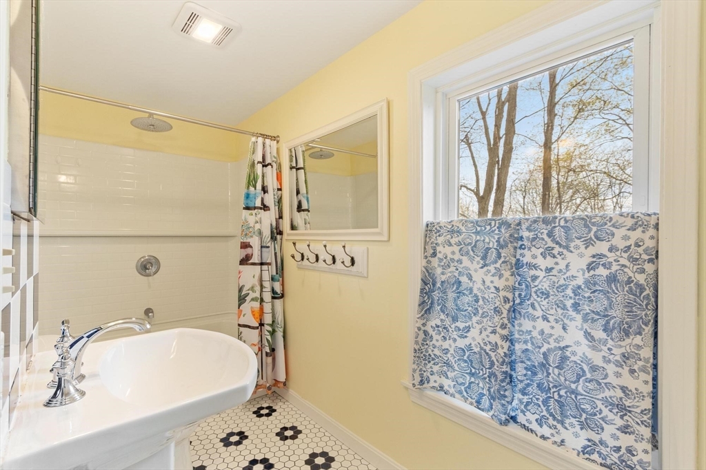 30 Cuba Street Andover, MA 01810 - Photo 20 of 28