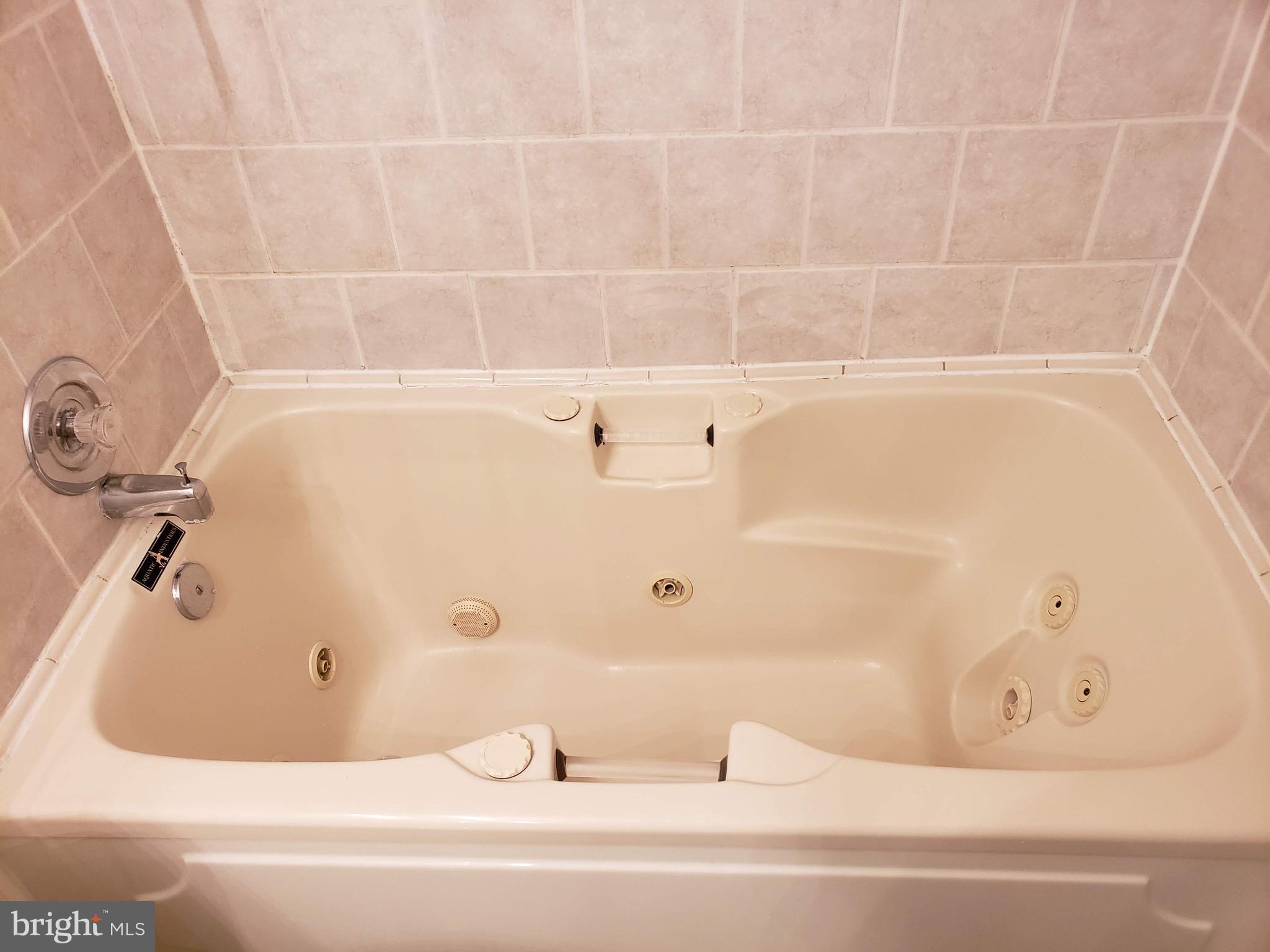 5405 Grove Ridge Way North Bethesda, MD 20852 - Photo 11 of 21 Bedroom (Master Bath)