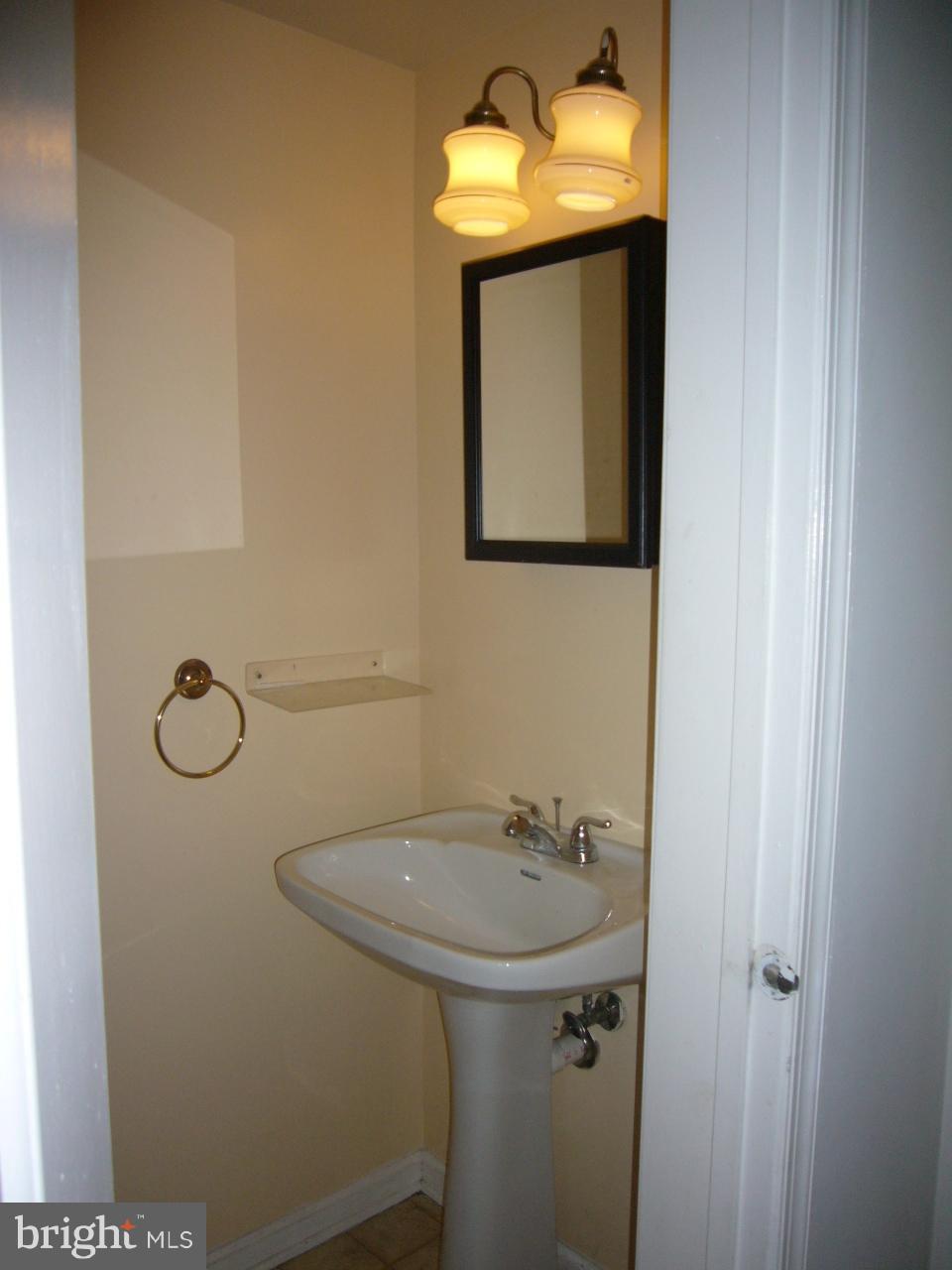 5405 Grove Ridge Way North Bethesda, MD 20852 - Photo 14 of 21 Bath