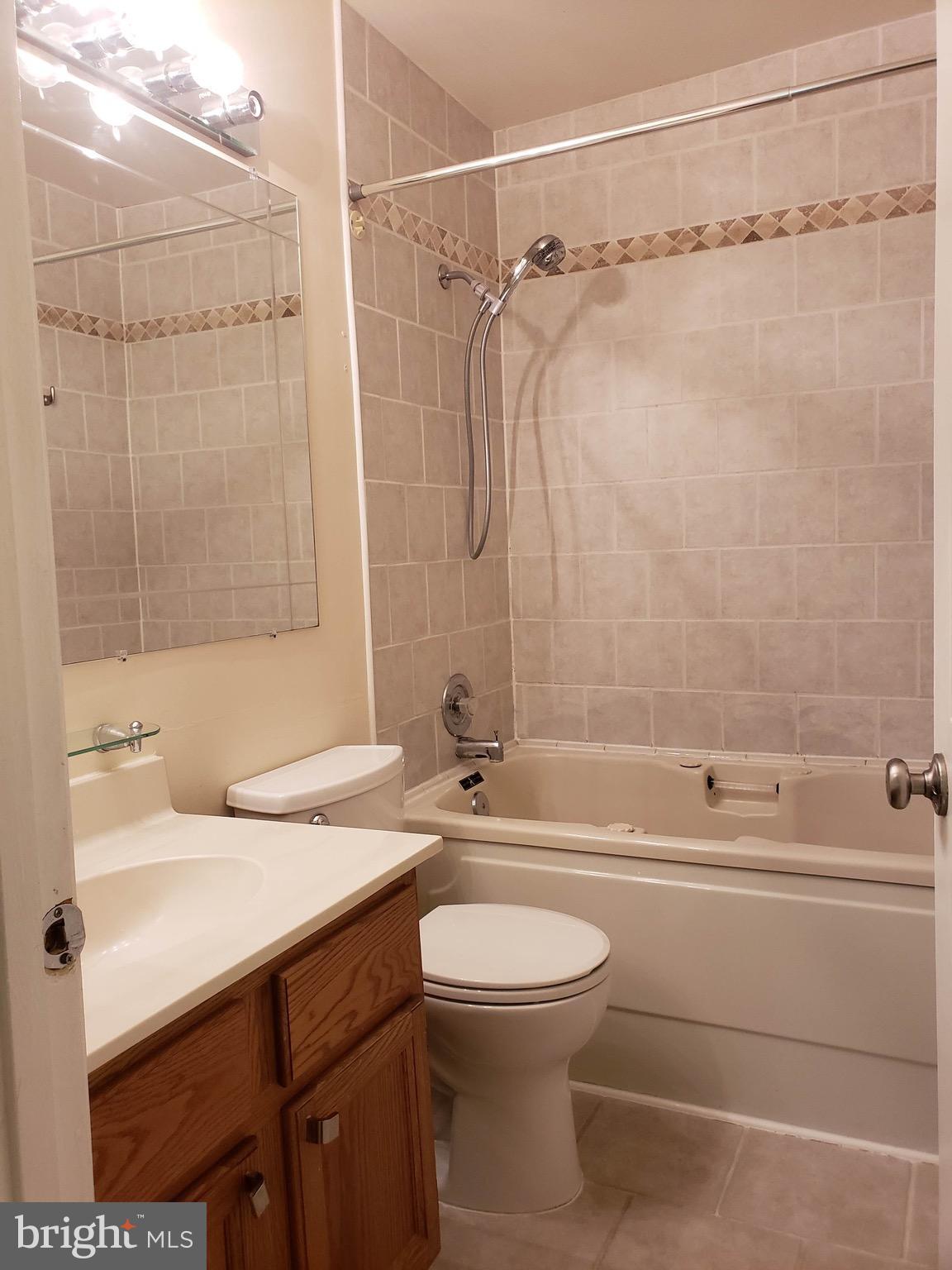 5405 Grove Ridge Way North Bethesda, MD 20852 - Photo 10 of 21 Bath (Master) with Jetted Soaking Tub.