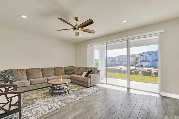 $2,400 | 3780 Plainview Drive, Orlando, FL 32824