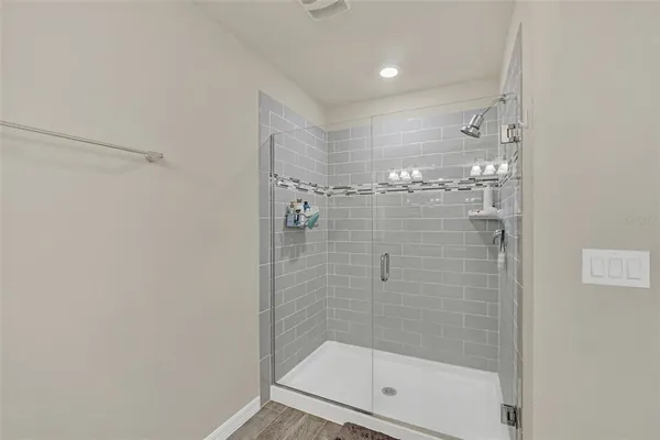 $2,400 | 3780 Plainview Drive, Orlando, FL 32824