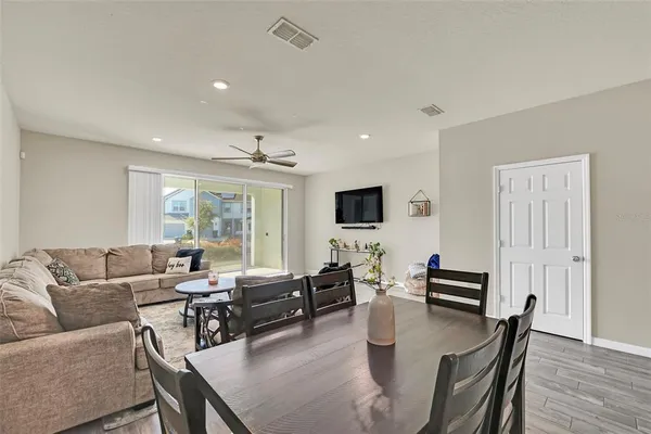 $2,400 | 3780 Plainview Drive, Orlando, FL 32824