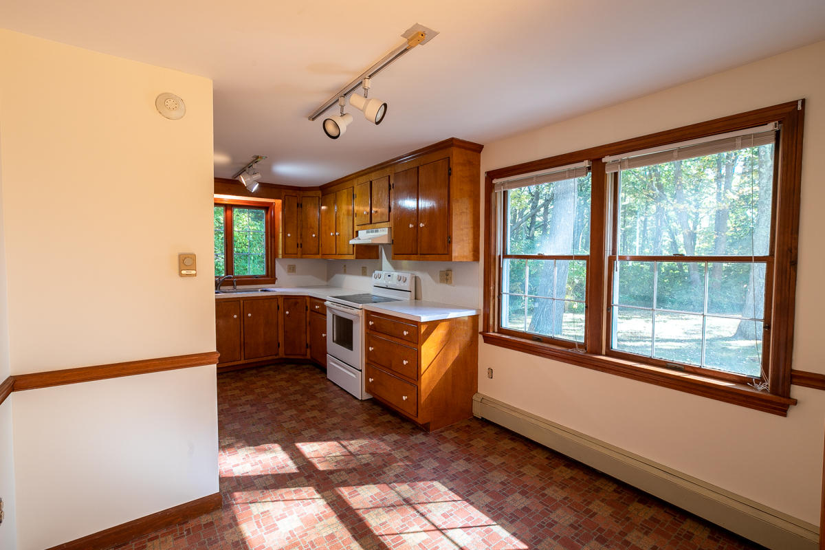 181 Woodbridge Road York, ME 03909 - Photo 4 of 16 Kitchen