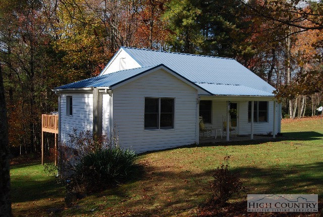 984 Camp Butler Road Glade Valley, NC 28627 - Photo 5 of 39 Gallery Image 5