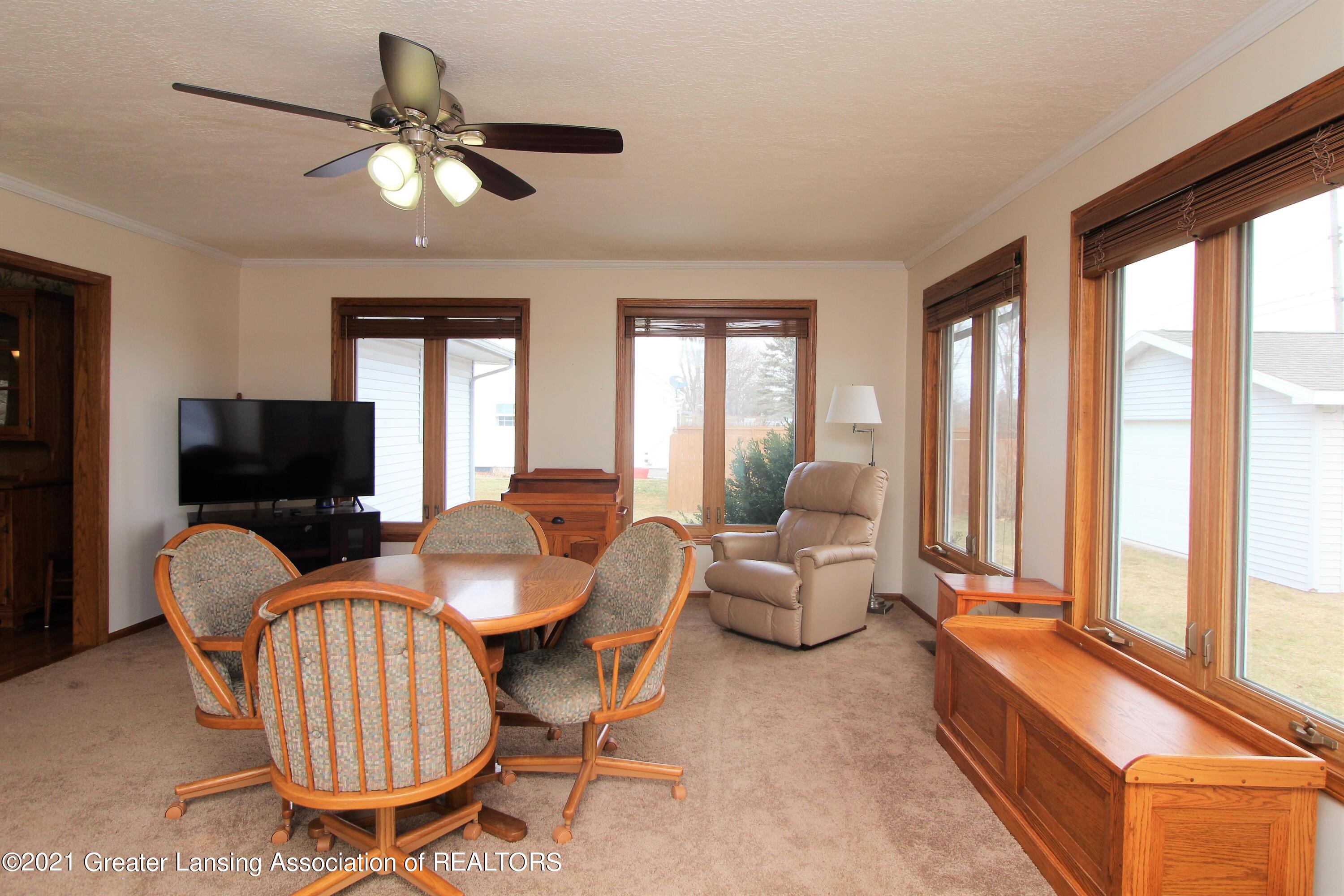 807 Raeburn Road Eaton Rapids, MI 48827 - Photo 12 of 30 12