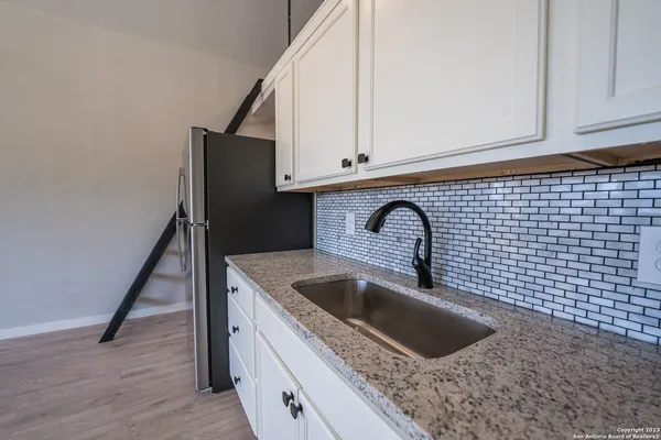 a close view of sink and tap