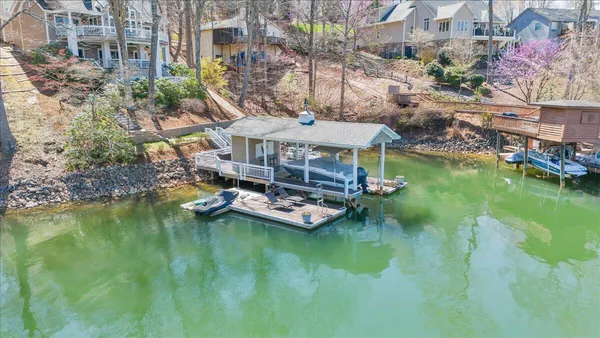 $1,350,000 | 150 Waterwood Drive, Moneta, VA 24121