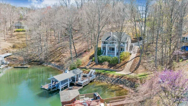$1,350,000 | 150 Waterwood Drive, Moneta, VA 24121