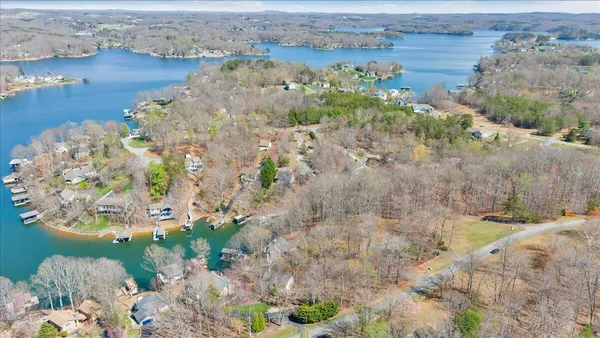 $1,350,000 | 150 Waterwood Drive, Moneta, VA 24121