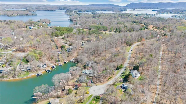 $1,350,000 | 150 Waterwood Drive, Moneta, VA 24121